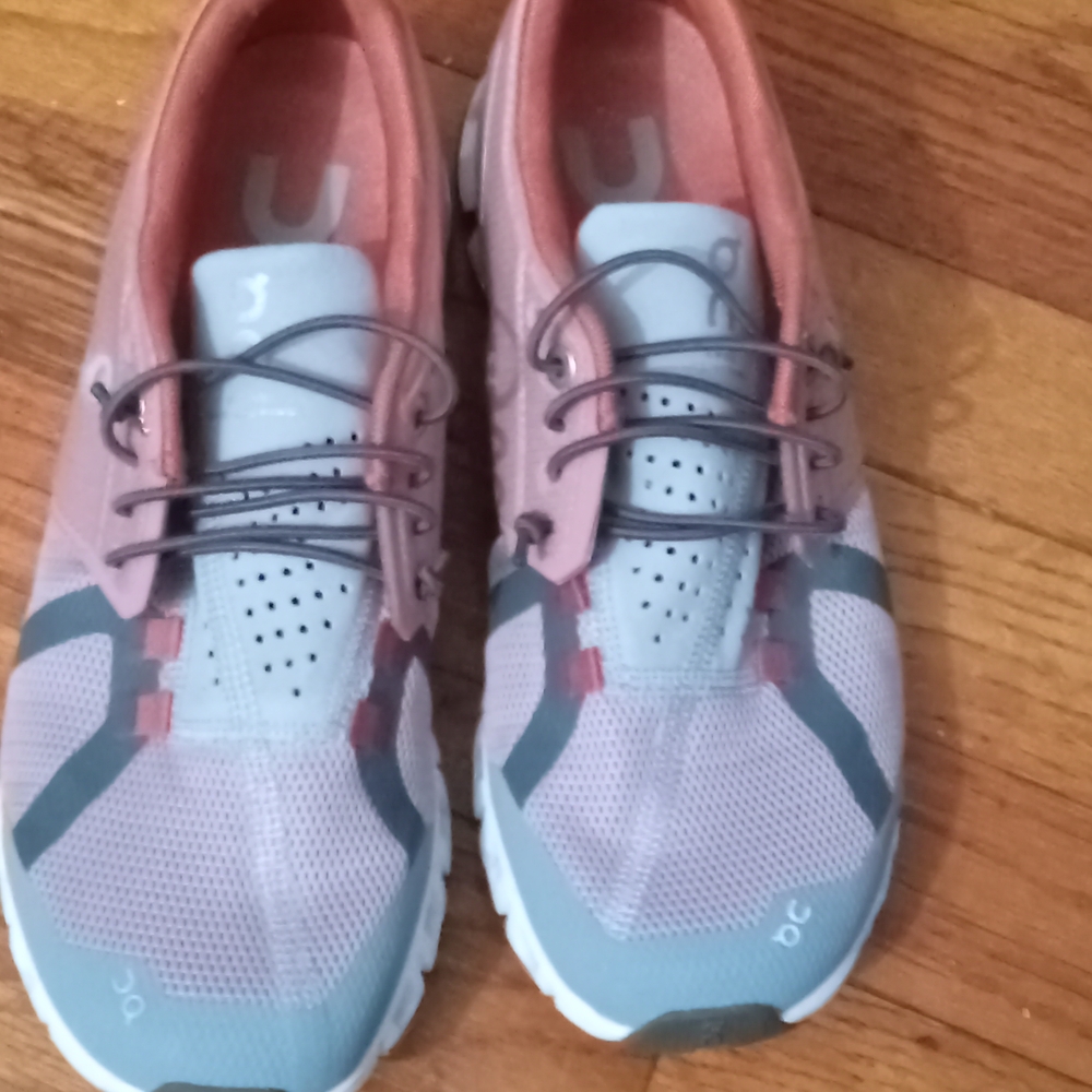On Running Pink and Gray Athletic Shoes for Active Performance